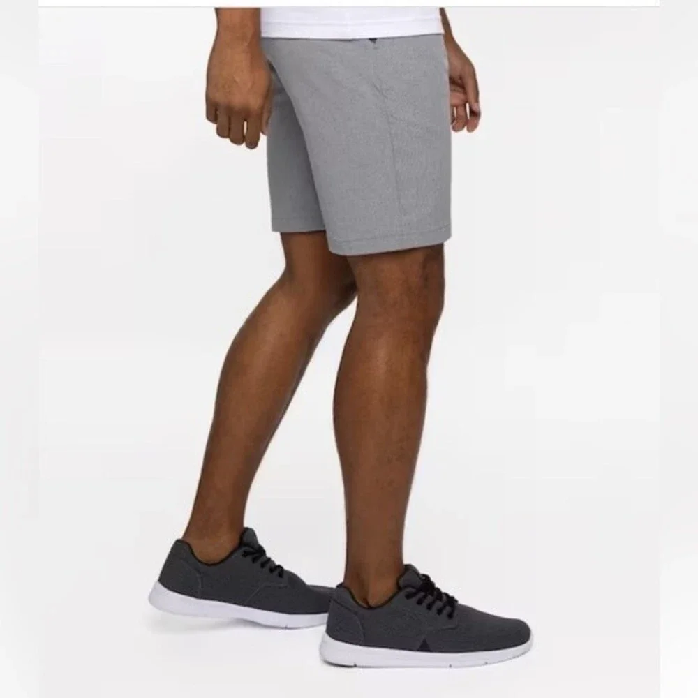 Travis Mathew Beck Shorts in Light Gray 34 NWOT